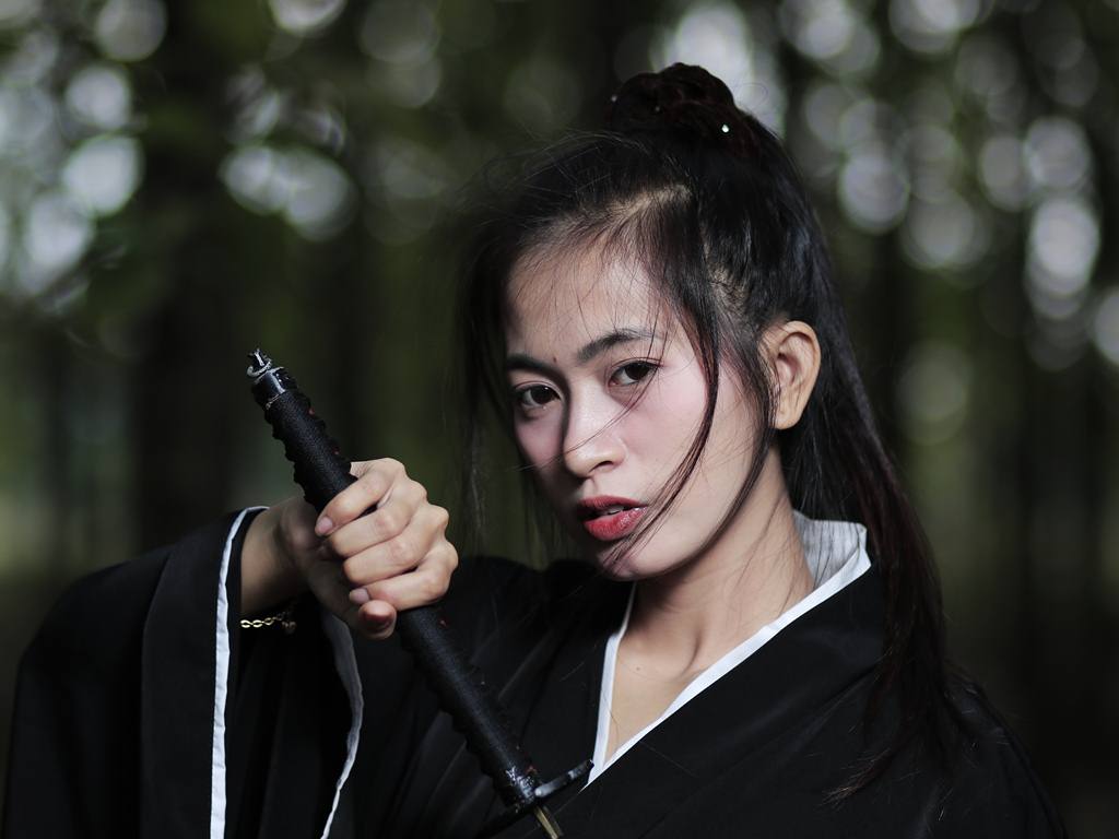 Maniak Potret Badet Zarhaeni Model Wanita Samurai